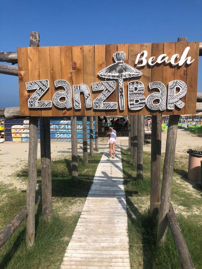 Apartament Rebeca Lux By Alezzi Beach Resort Năvodari Kültér fotó